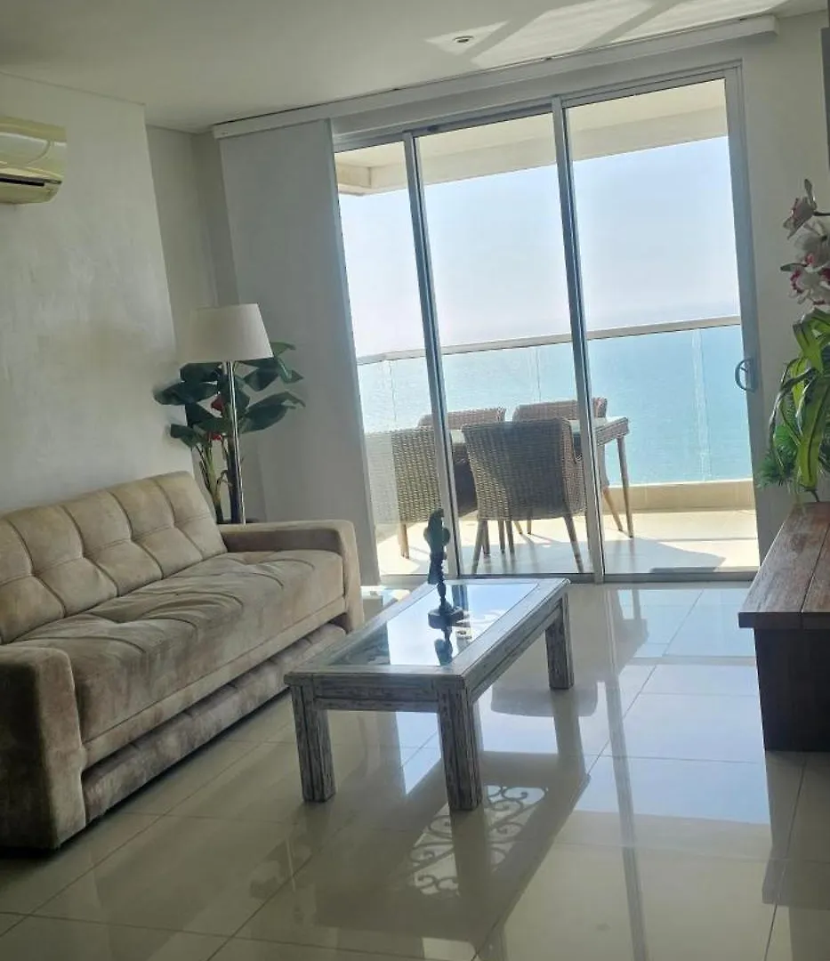 Lujo Frente A La Playa location